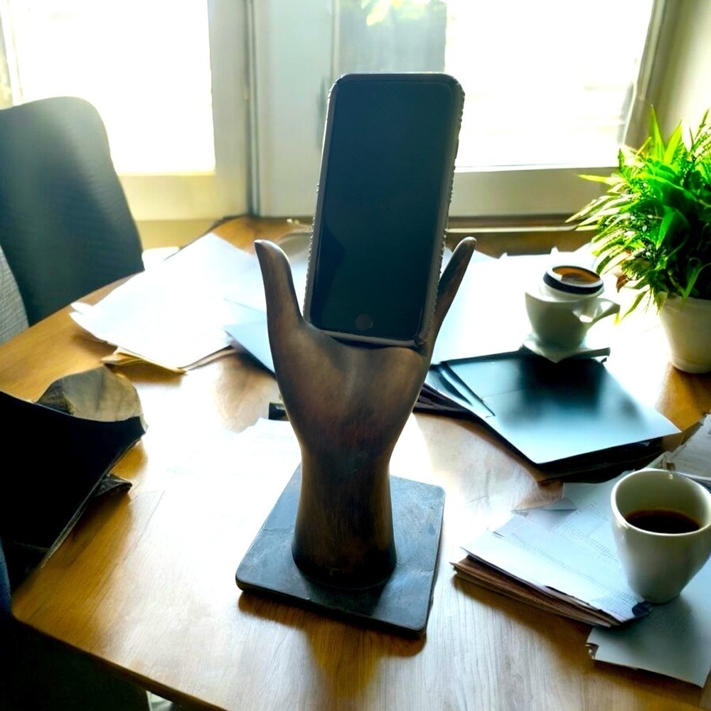 Grandin Road hand sculpture/phone holder, whimsical and functional,bronze look